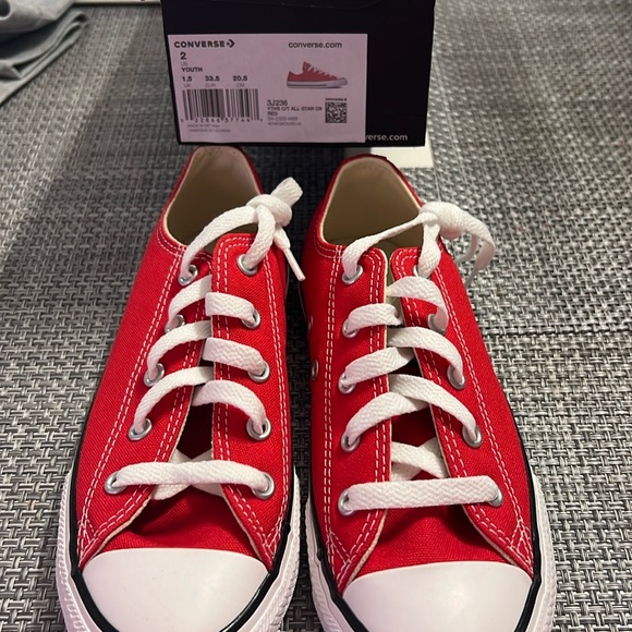 Brand new!  Converse Kids- Chuck Taylor® All Star® Core Ox (Little Kid) size 2 - Picture 1 of 4